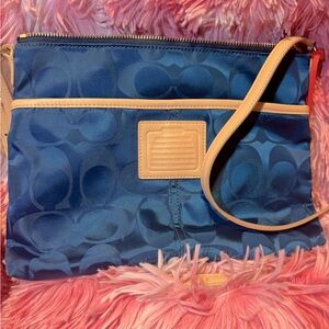 Coach Signature Swingpack Crossbody Bag